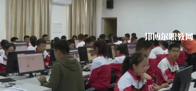 2023留壩縣職業(yè)教育中心多少錢 留壩縣職業(yè)教育中心各專業(yè)學(xué)費收費標準