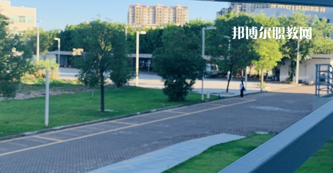 汕頭市科技應(yīng)用職業(yè)技術(shù)學(xué)校地址，乘車路線