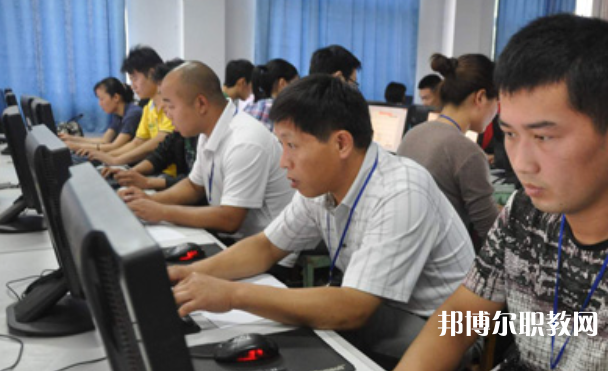 睢縣職業(yè)技術(shù)教育培訓中心網(wǎng)站網(wǎng)址主頁