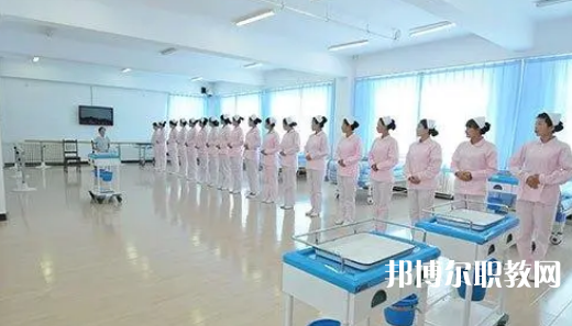 四川育英醫(yī)養(yǎng)科技技工學校2024年報名條件、招生要求、招生對象