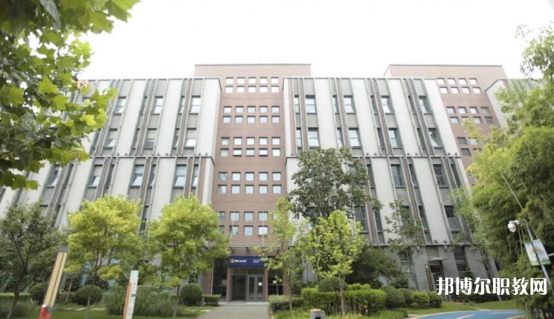 咸陽(yáng)陜廣電子機(jī)械職業(yè)技術(shù)學(xué)校2023年招生錄取分?jǐn)?shù)線(xiàn)（2024參考）