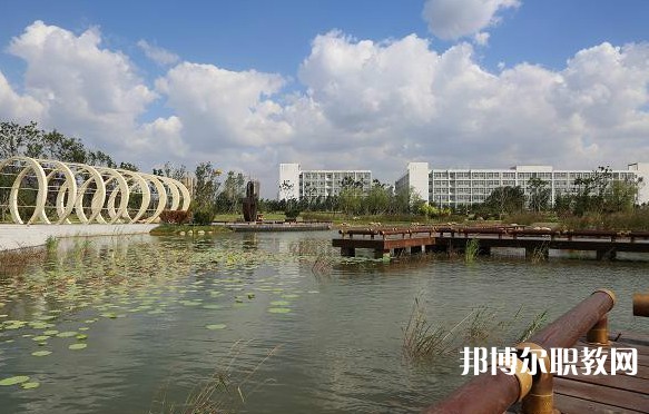 2024鞍山市現(xiàn)代服務(wù)學(xué)校招生計劃 招生人數(shù)是多少(附要求、條件、對象)
