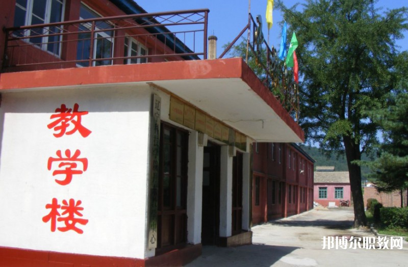2024丹東市圣林中等職業(yè)技術(shù)專業(yè)學(xué)校招生計(jì)劃 招生人數(shù)是多少(附要求、條件、對(duì)象)