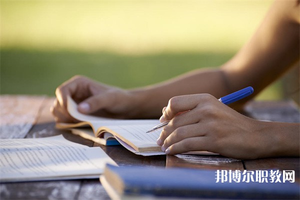 貴州哪里的中專學(xué)校能讀音樂(lè)教育專業(yè)